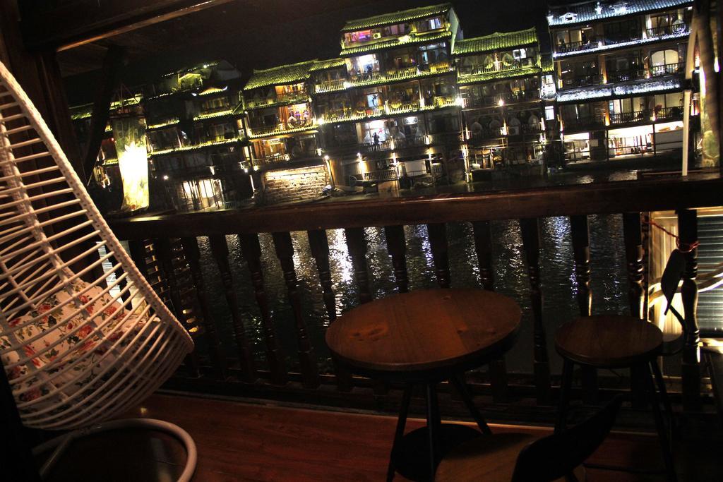 Fenghuang 1St Apartment Exterior foto